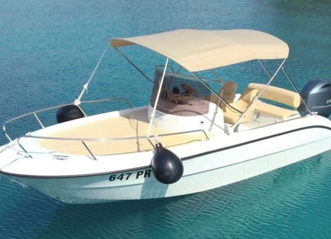 Sessa Marine Key Largo 20 Deck