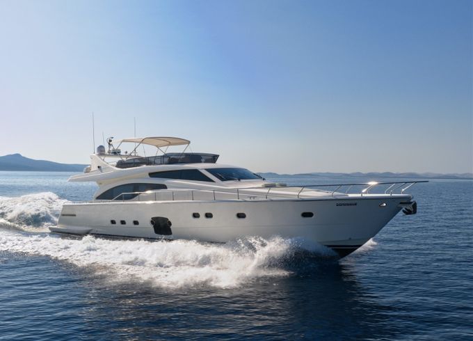 Ferretti 681