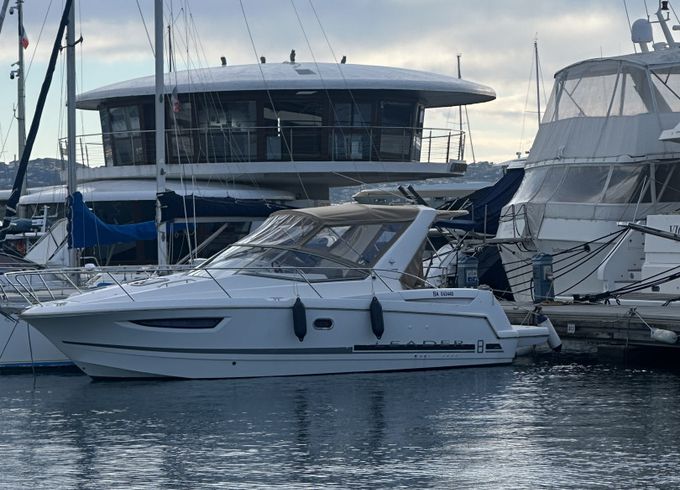 Jeanneau Leader 8
