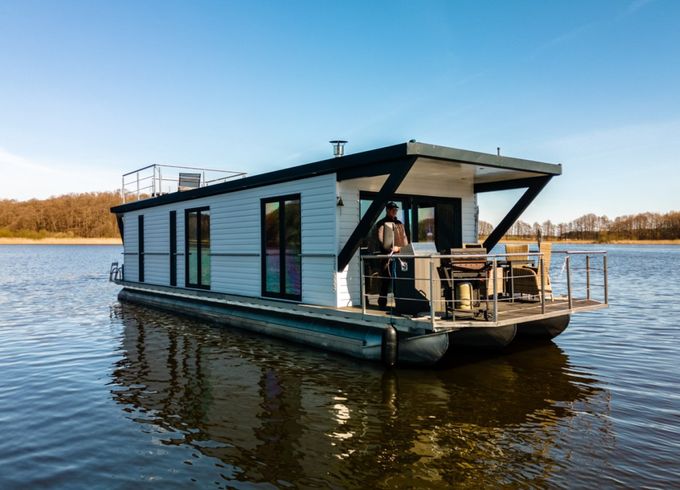 VonAnker 1st Class Werftbau