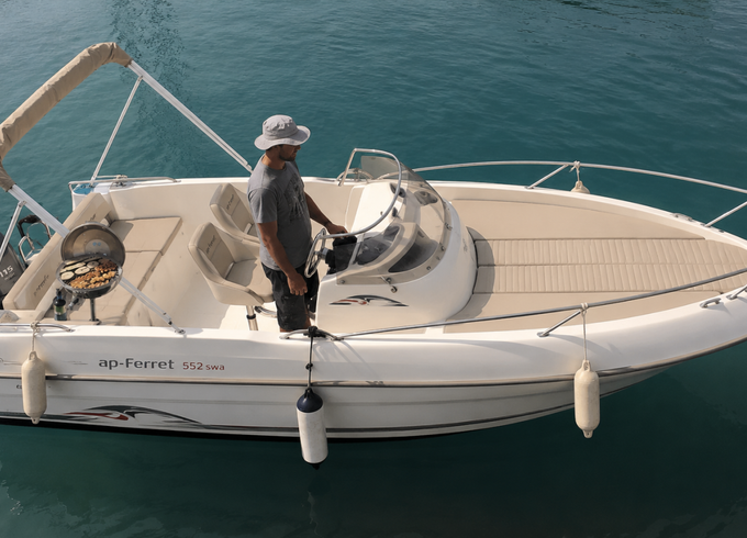 B2 Marine Cap Ferret 552 Sun Deck