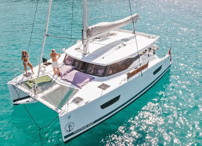 Fountaine Pajot Lucia 40