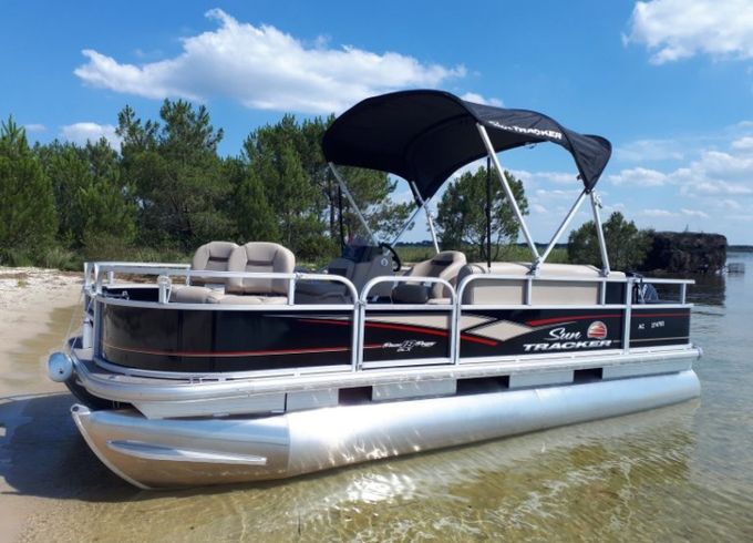 Sun Tracker Bass Buggy 18