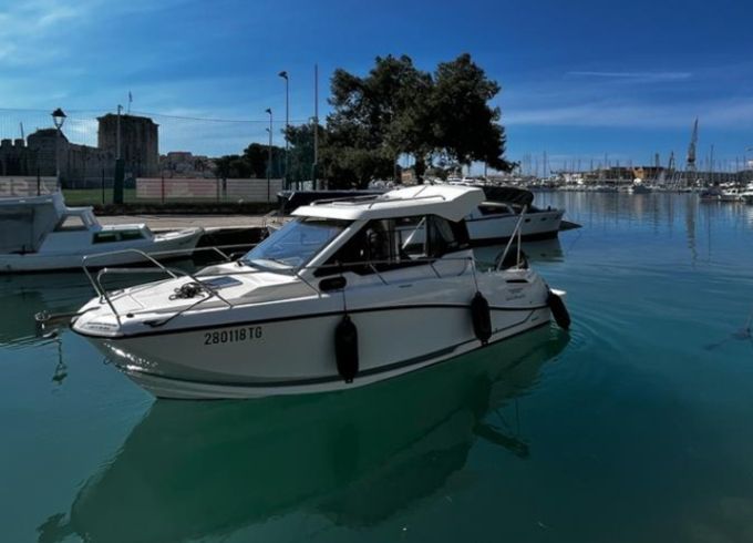 Quicksilver 675 Weekend