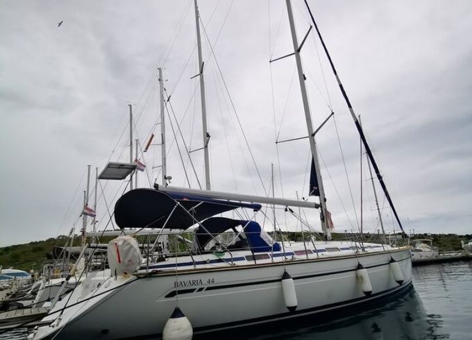 Bavaria 44