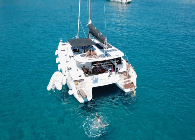 Lagoon 42