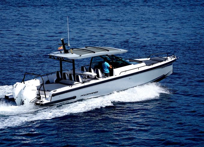 Axopar 37 Sun Top Brabus line