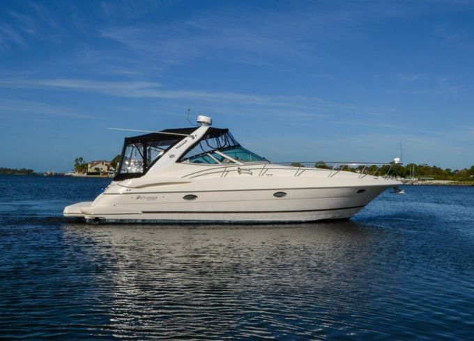 Cruisers Yachts 34