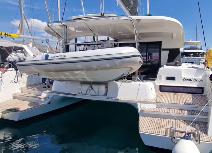 Lagoon 42
