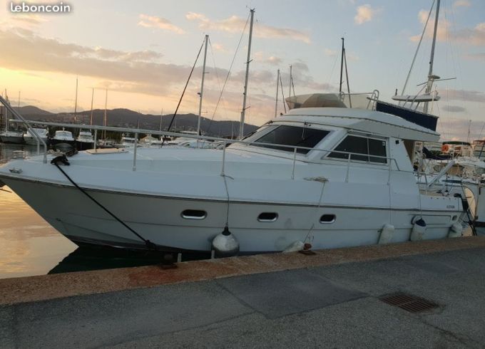 Ferretti 36
