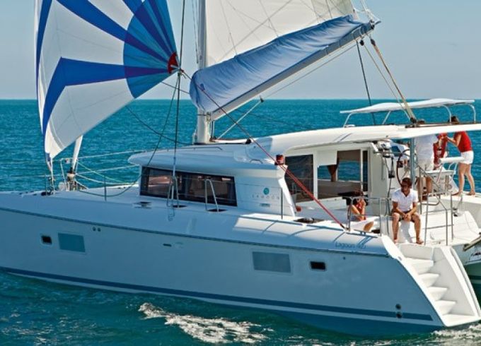 Lagoon 421