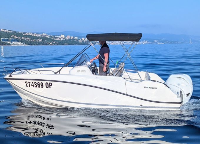 Quicksilver Activ 555 Open