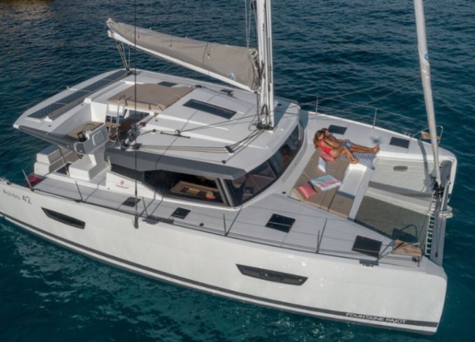 Fountaine Pajot Astrea 42