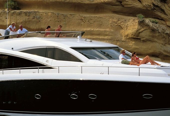 Sunseeker 75 Yacht