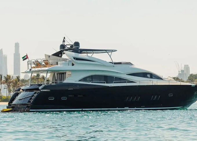 Sunseeker Yacht 90