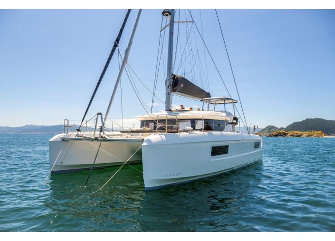Lagoon 43