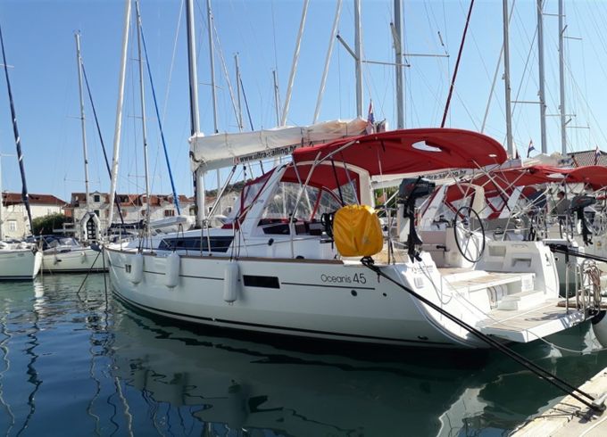 Bénéteau Oceanis 45