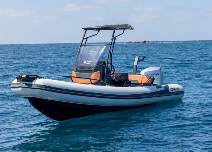 Grand Boats D600