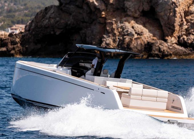 Pardo Yachts Queen Lia II
