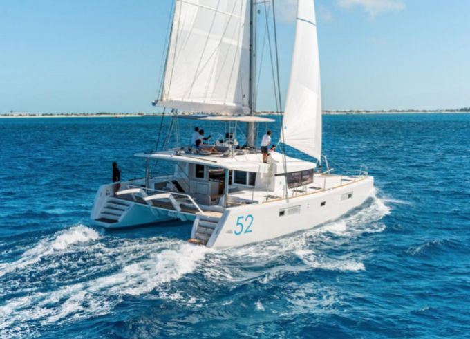 Lagoon 52