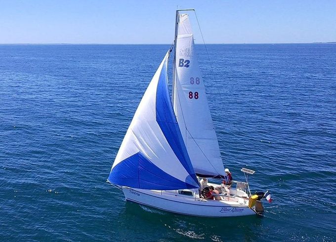 B2 Marine Blue Djinn