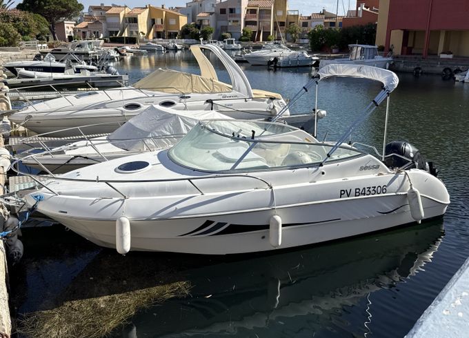 Sessa Marine Islamorada 21