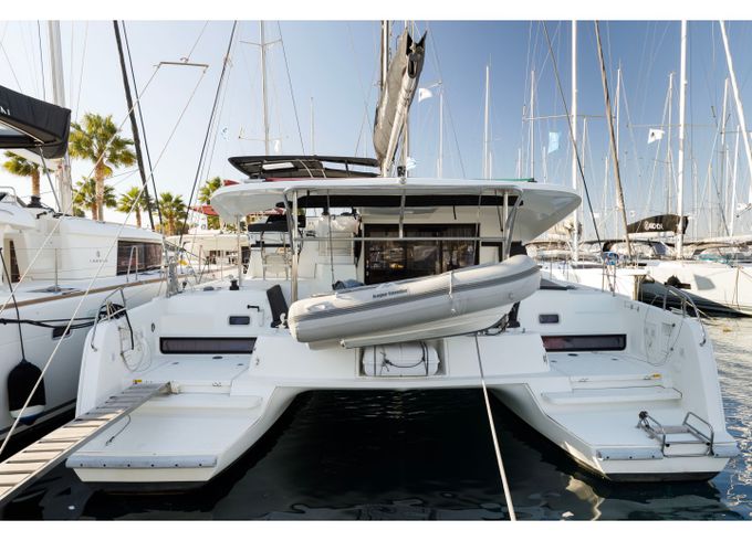 Lagoon 42