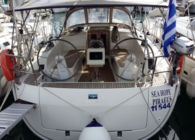 Bavaria Cruiser 37