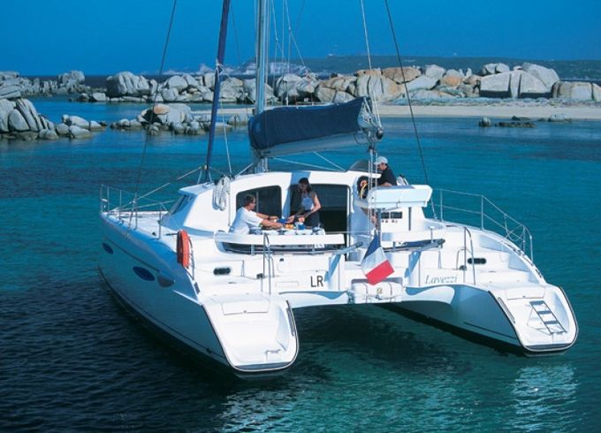 Fountaine Pajot Lavezzi 40