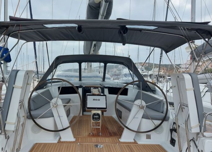 Hanse 418