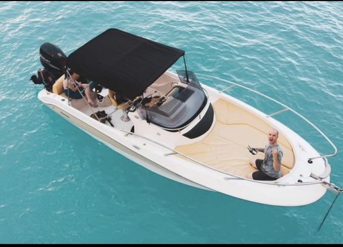 Sessa Marine Key Largo 26