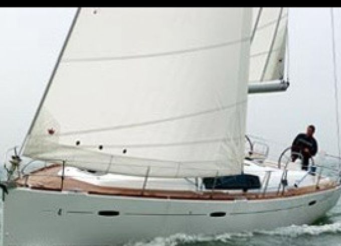 Bénéteau Oceanis 43