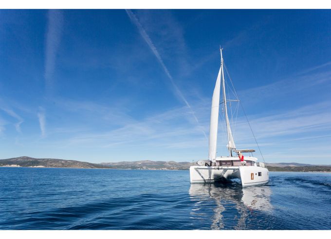 Lagoon 42