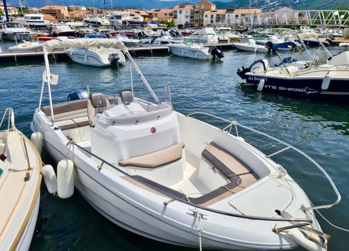 Jeanneau Cap Camarat 6.5 Style