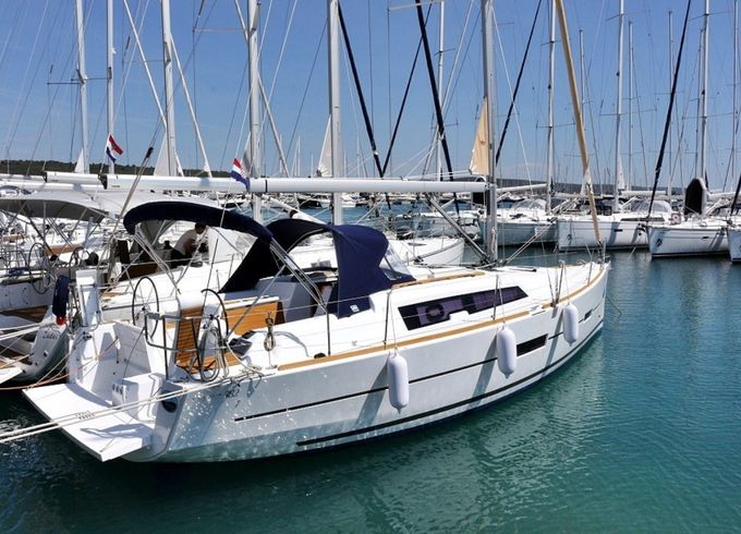 Dufour 382 Grand Large