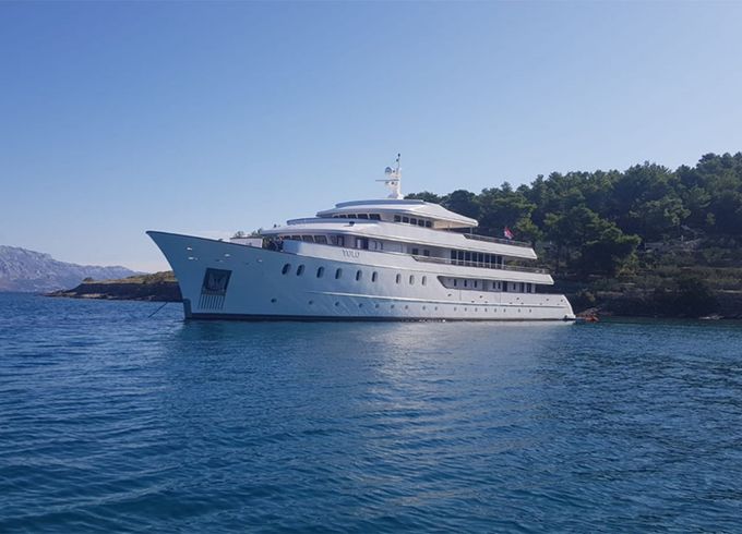 Shipyard Split Deluxe Superior Motor Yacht
