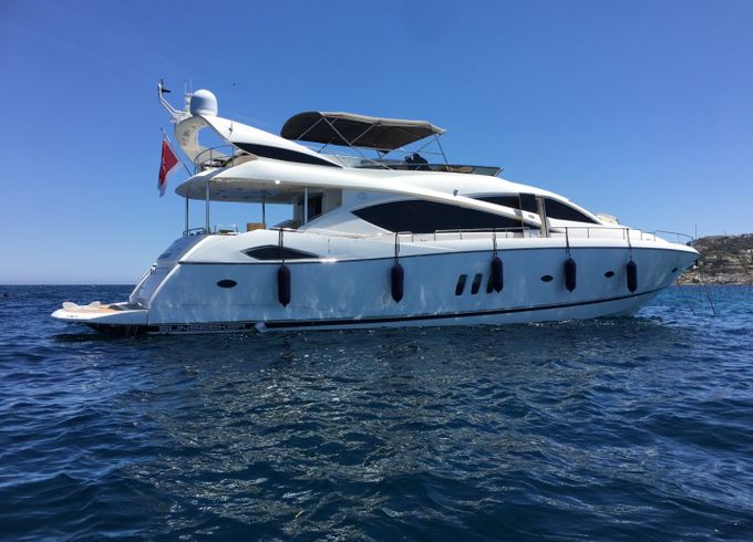 Sunseeker Yacht 75