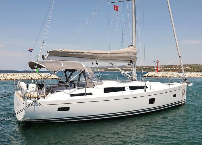 Hanse 388