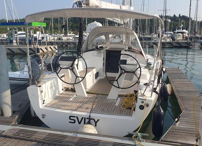 Salona 33
