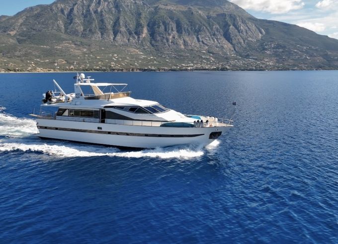 Azimut 72