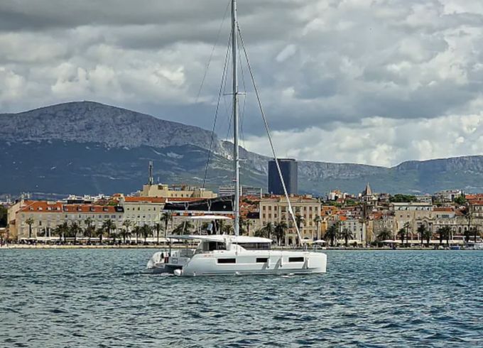 Lagoon 46