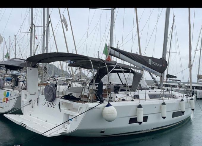Dufour 470