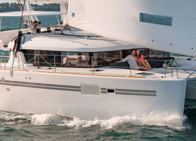 Lagoon 450 Sport Top