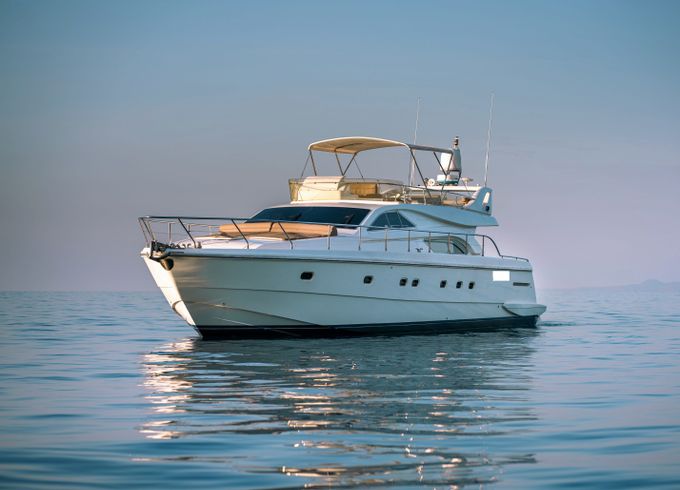 Ferretti 57