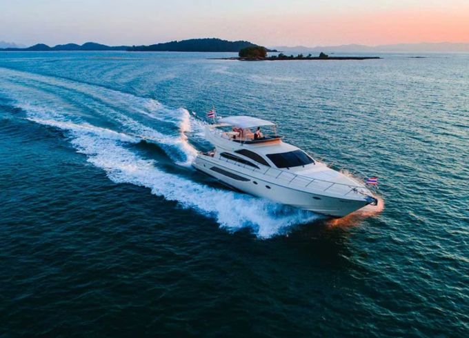 Riva 72'