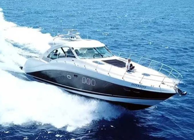 Internity Yacht