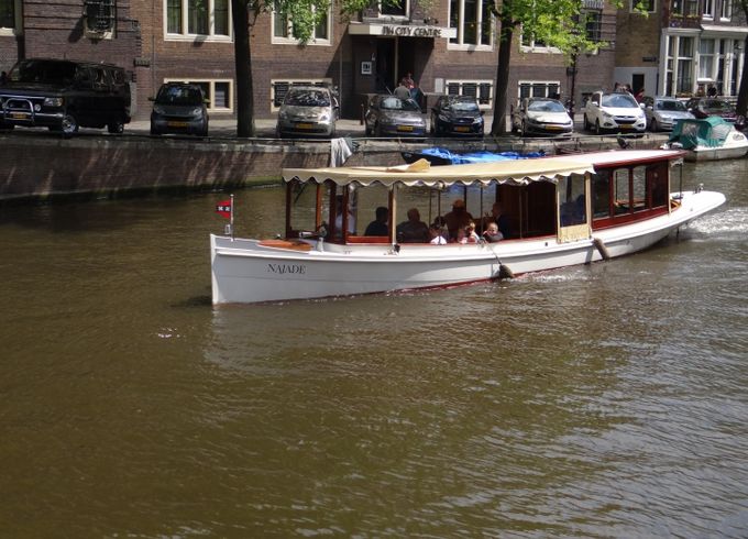 Custom Made Slender saloon boat