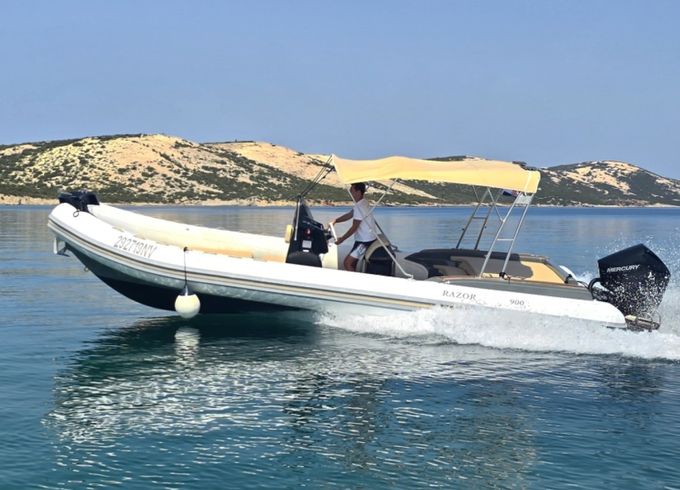 WBI Razor 900