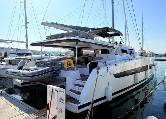 Fountaine Pajot Aura 51