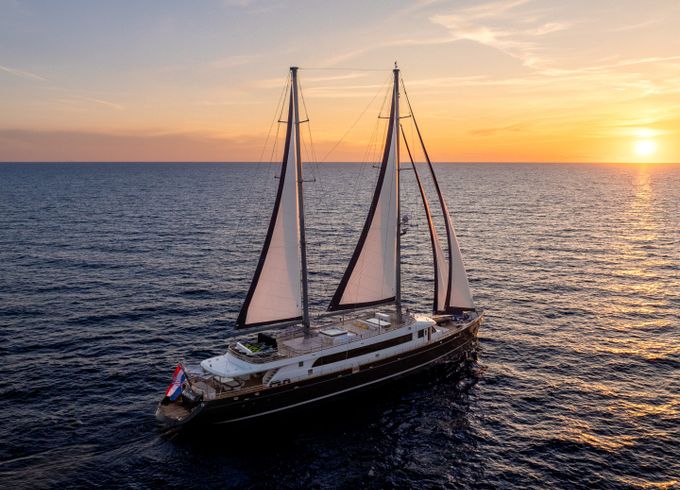Luxury Sailing Yacht Dalmatino